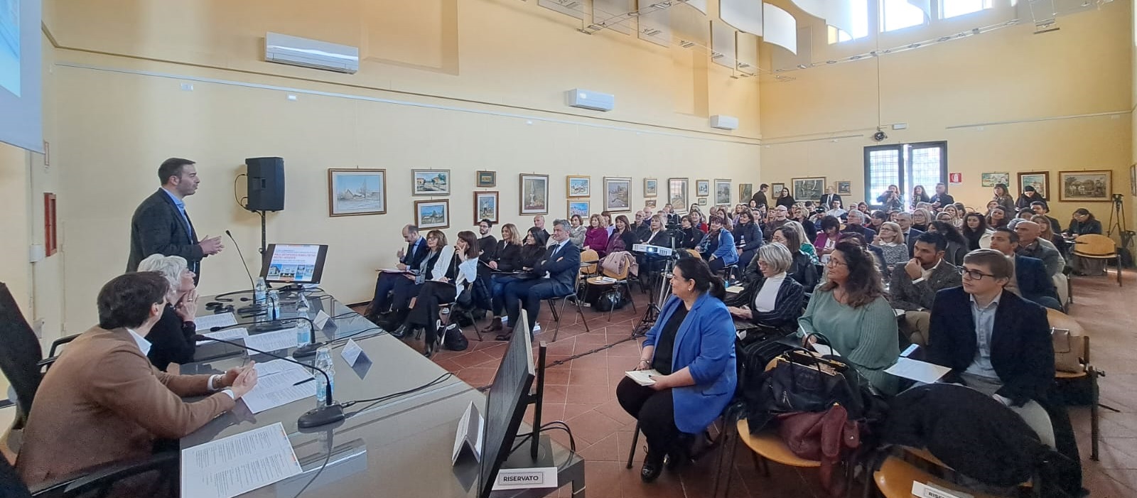 Fotografia di un momento del convegno 